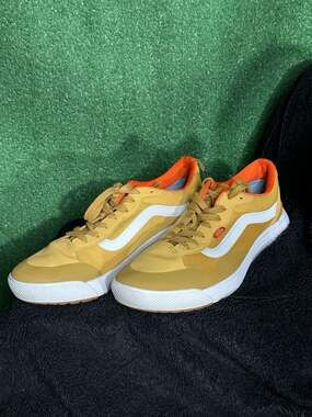 Vans Ultrarange EXO Mustard Yellow Sneakers Size 10